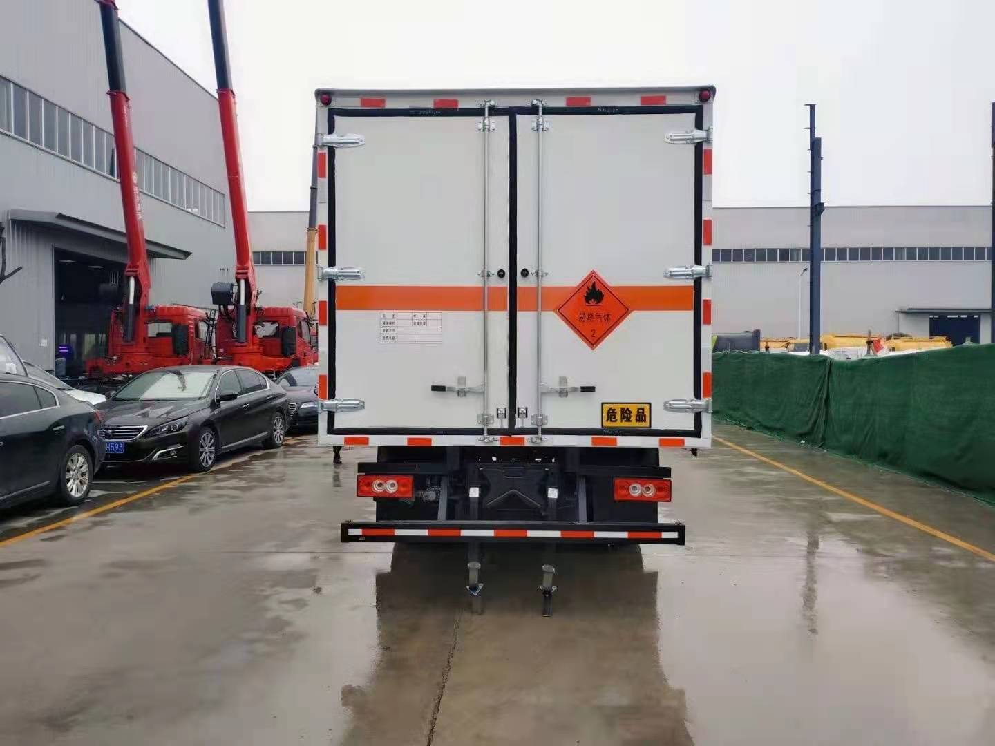 歐馬可5.2米氣體廂式運輸車