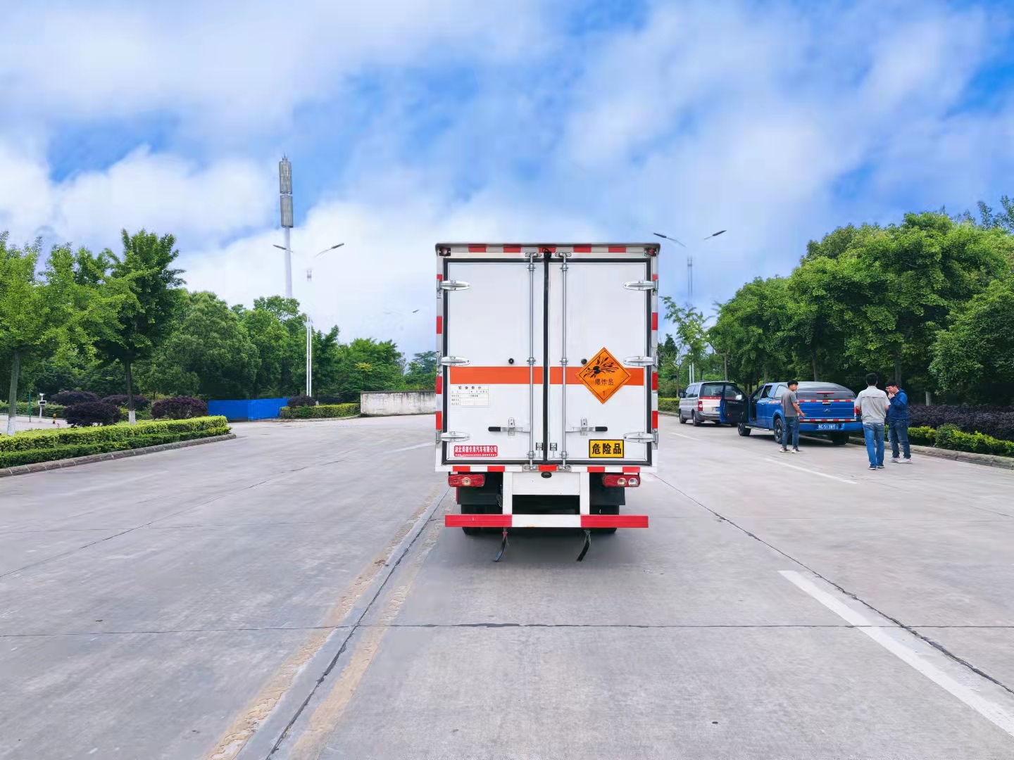 躍進(jìn)（柴油）3.3米爆破器材運(yùn)輸車