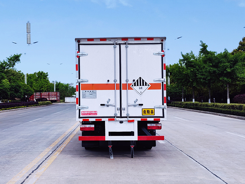 國六東風(fēng)D6（小黃牌）車廂4.17米